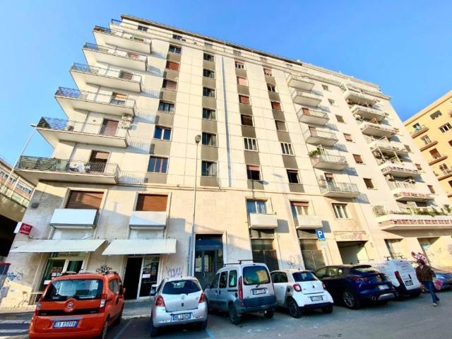 Appartamento in vendita a Bari BA