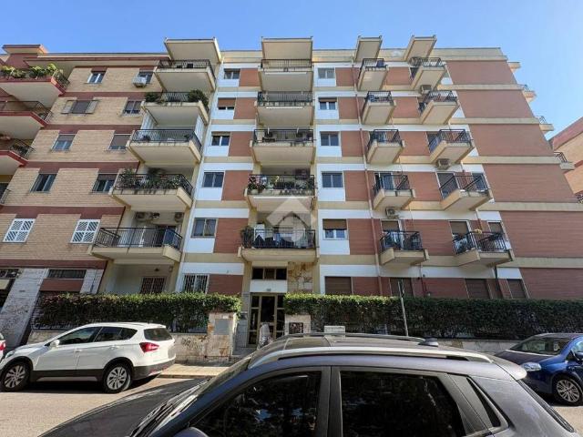 Appartamento in vendita a Bari BA