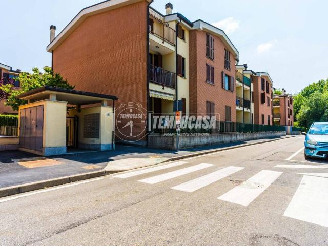 Appartamento in vendita a Barlassina MB