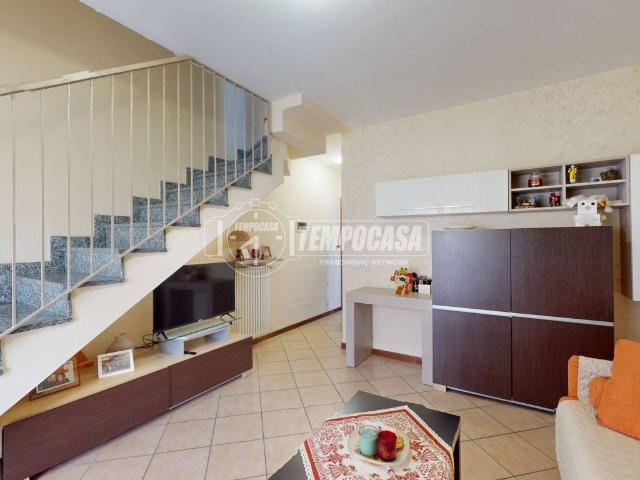 Appartamento in vendita a Barlassina MB
