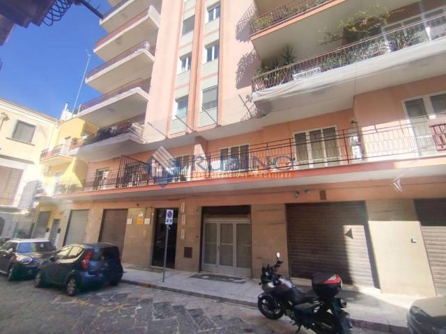 Appartamento in vendita a Barletta via Romania, Centro