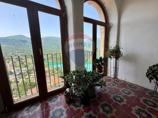 Appartamento in vendita a Barrea AQ
