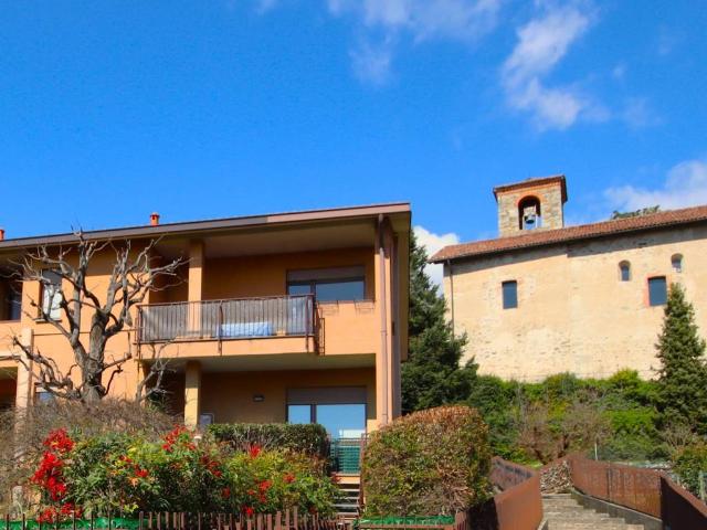 Appartamento in vendita a Barzanò LC