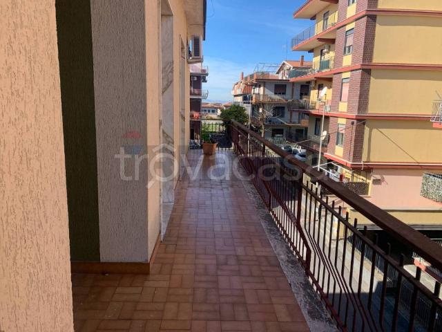 Appartamento in vendita a Belpasso via Francesco Crispi, 7