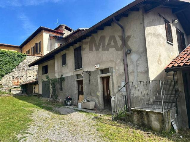 Appartamento in vendita a Besozzo VA