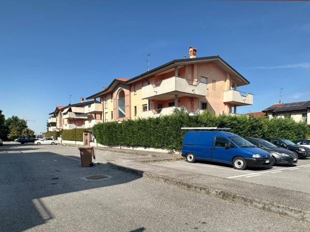 Appartamento in vendita a Bernareggio