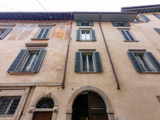Appartamento in vendita a Bergamo