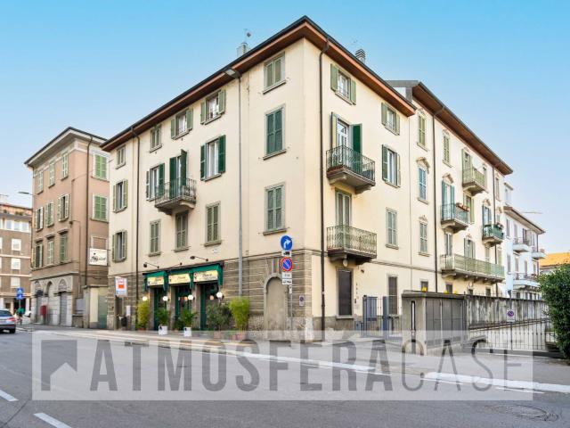 Appartamento in vendita a Bergamo, Centrale