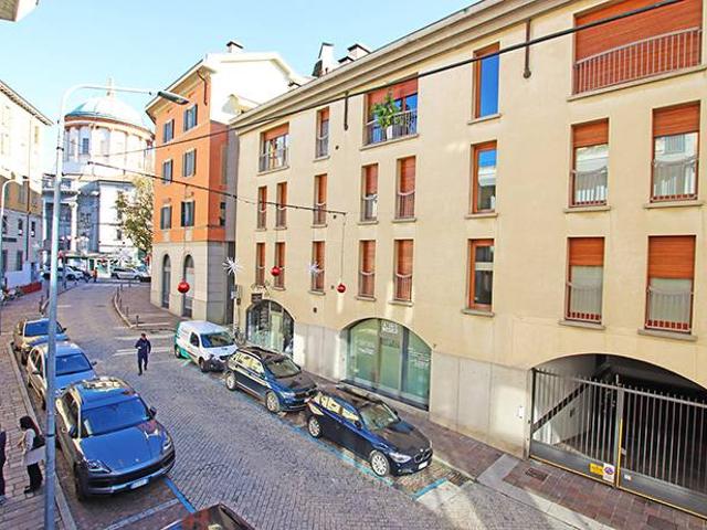 Appartamento in vendita a Bergamo, Centrale