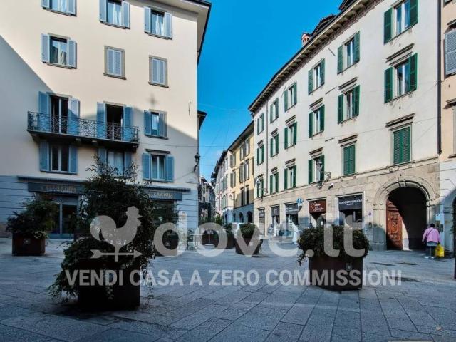 Appartamento in vendita a Bergamo, Centro