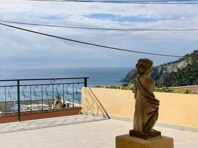 Appartamento in vendita a Bergeggi SV