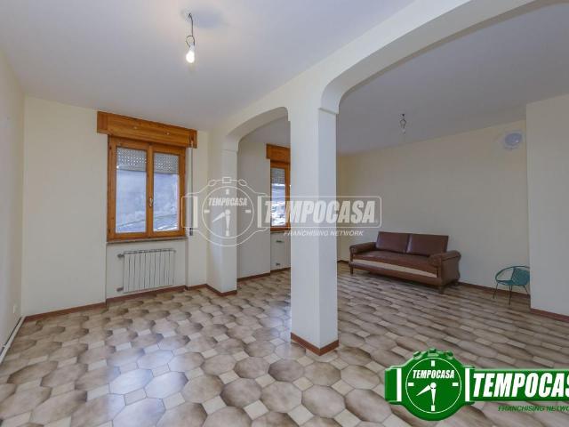 Appartamento in vendita a Bettola