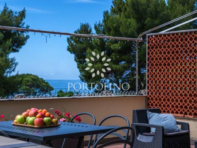 Appartamento in vendita a Bogliasco GE