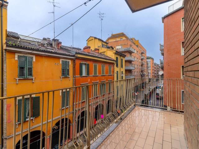 Appartamento in vendita a Bologna