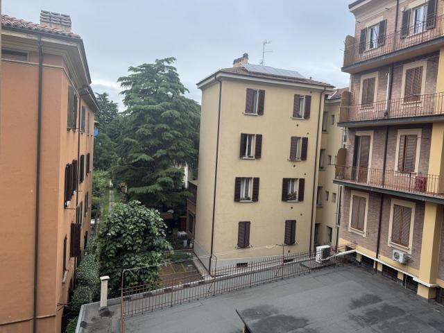 APPARTAMENTO in VENDITA a BOLOGNA COSTA SARAGOZZA / SARAGOZZA di 5 vani