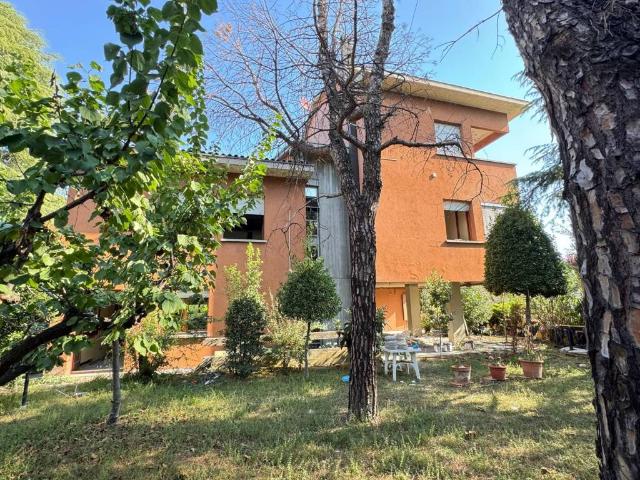 Appartamento in vendita a Bologna BO