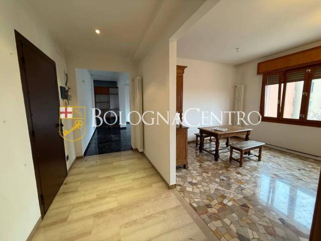 Appartamento in vendita a Bologna BO