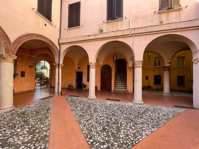 Appartamento in vendita a Bologna BO