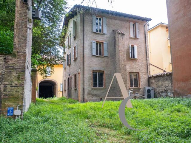 Appartamento in vendita a Bologna BO
