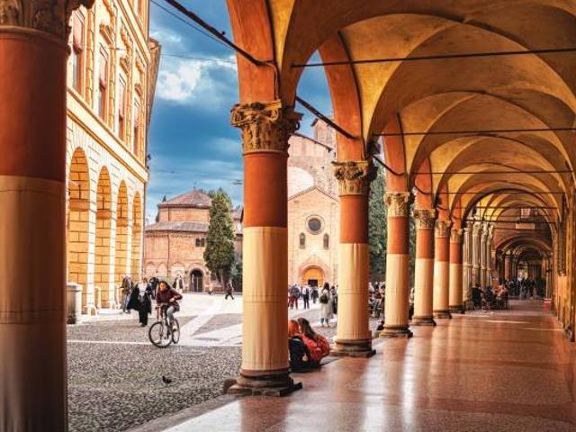 Appartamento in vendita a Bologna BO