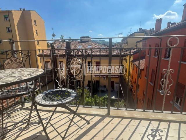 Appartamento in vendita a Bologna BO