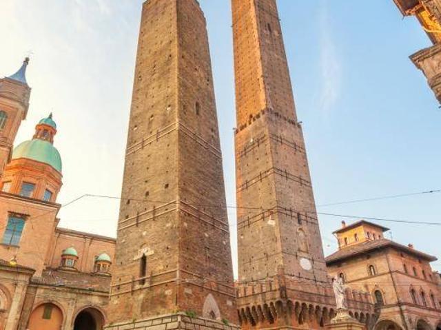 Appartamento in vendita a Bologna BO