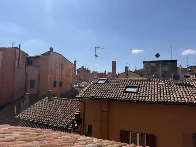 Appartamento in vendita a Bologna BO
