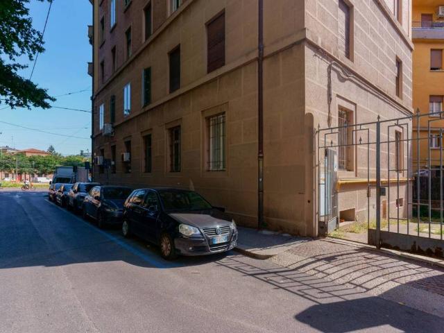 Appartamento in vendita a Bologna BO