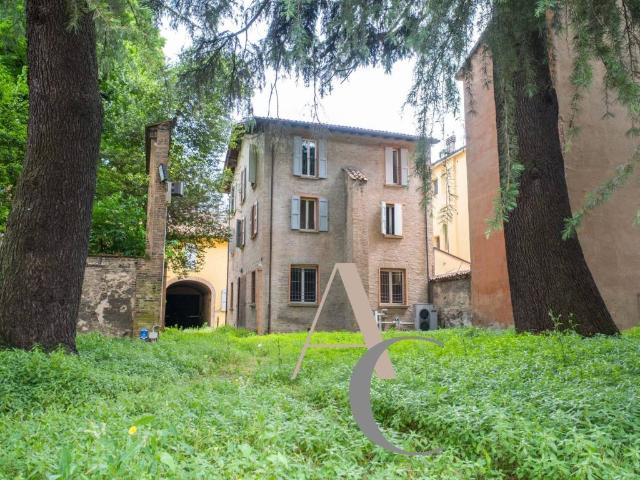 Appartamento in vendita a Bologna BO