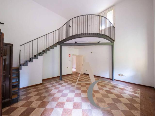 Appartamento in vendita a Bologna BO