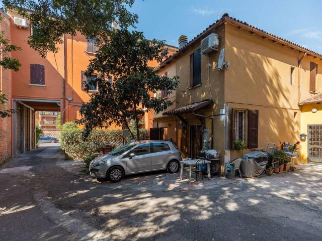 Appartamento in vendita a Bologna BO
