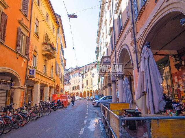 Appartamento in vendita a Bologna BO