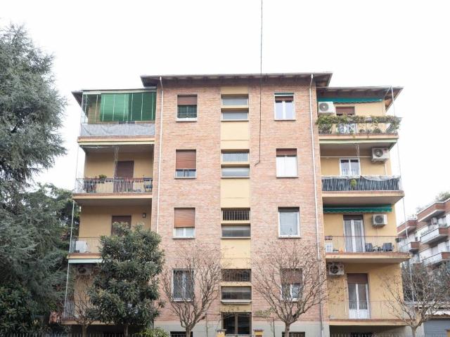 Appartamento in vendita a Bologna BO