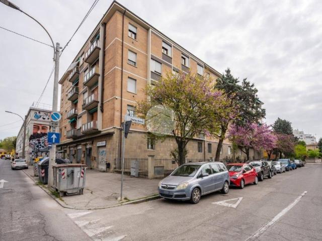 Appartamento in vendita a Bologna BO