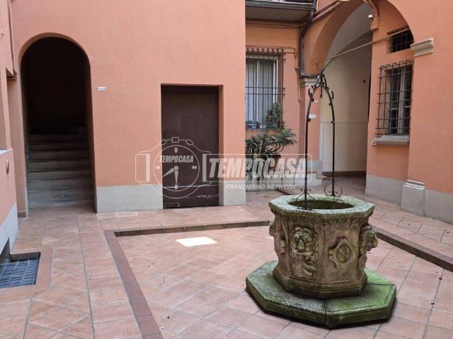 Appartamento in vendita a Bologna BO
