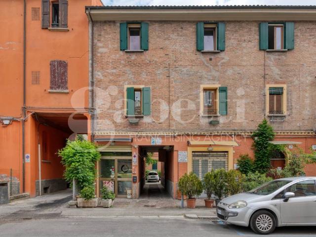 Appartamento in vendita a Bologna BO