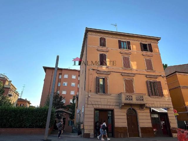 Appartamento in vendita a Bologna BO