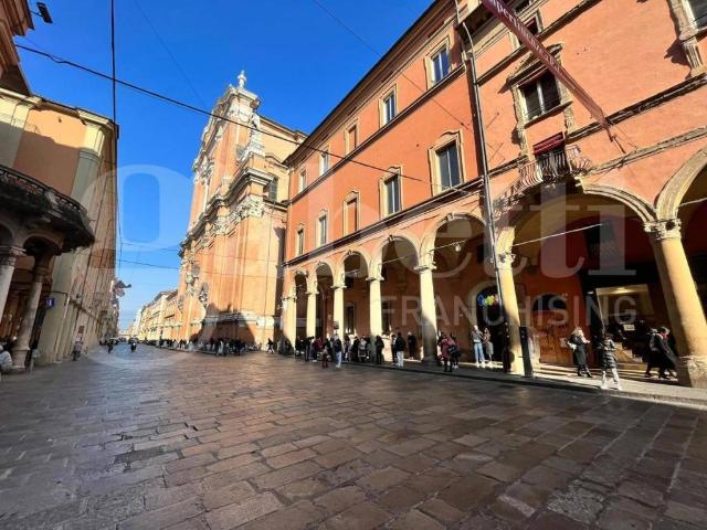 Appartamento in vendita a Bologna BO