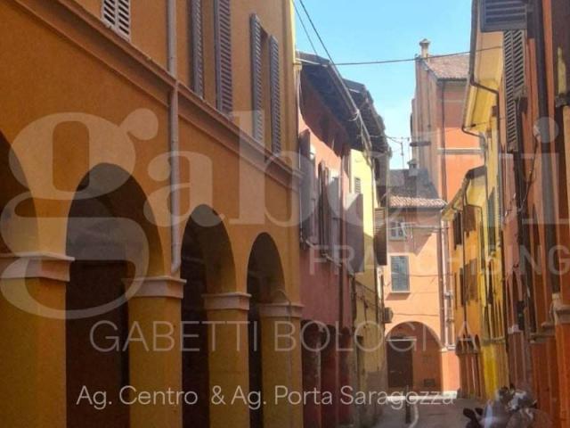 Appartamento in vendita a Bologna BO