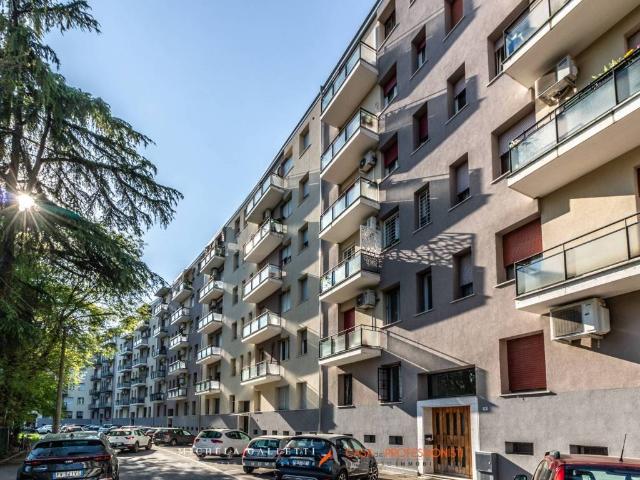 Appartamento in vendita a Bologna BO