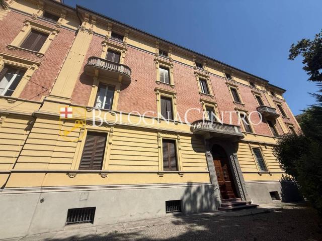 Appartamento in vendita a Bologna BO