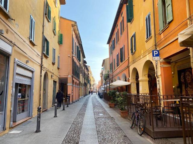 Appartamento in vendita a Bologna BO