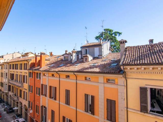Appartamento in vendita a Bologna BO