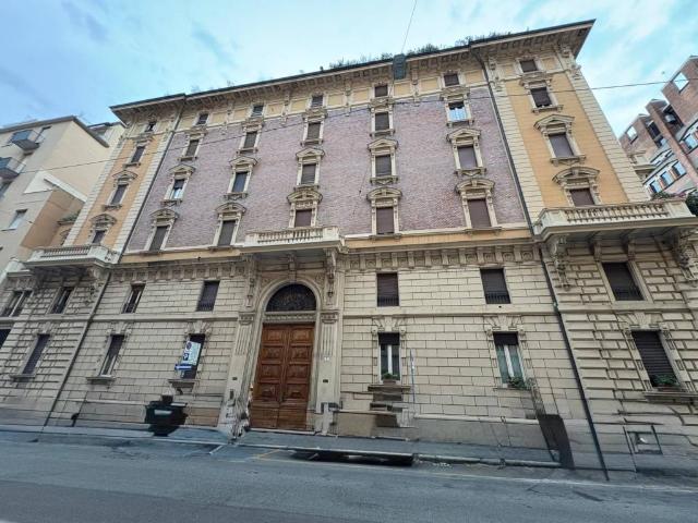 Appartamento in vendita a Bologna BO