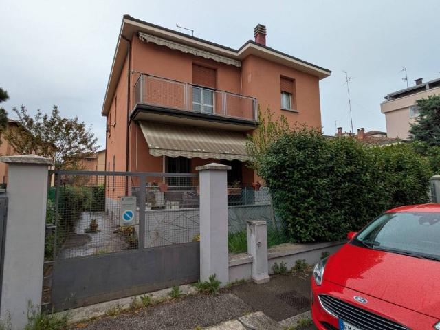 Appartamento in vendita a Bologna BO