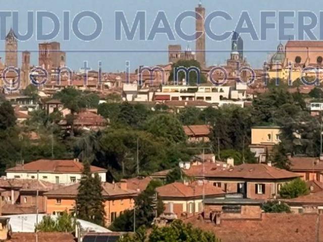 Appartamento in vendita a Bologna BO
