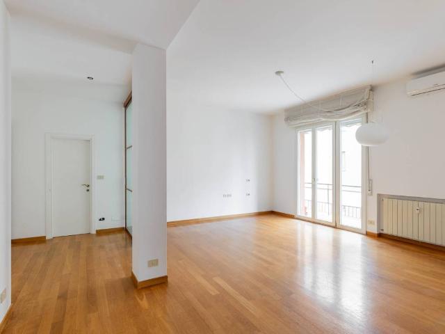 Appartamento in vendita a Bologna BO
