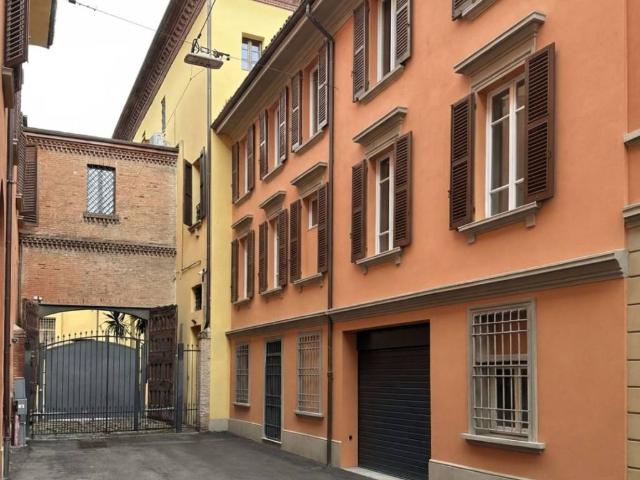 Appartamento in vendita a Bologna BO