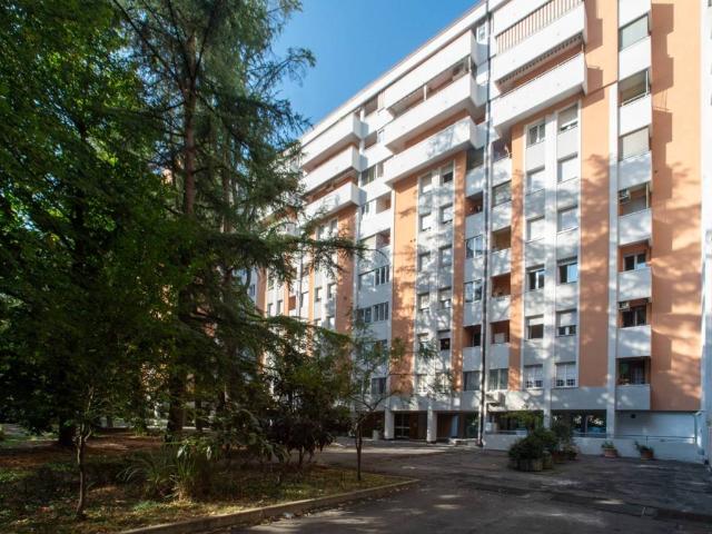 Appartamento in vendita a Bologna BO