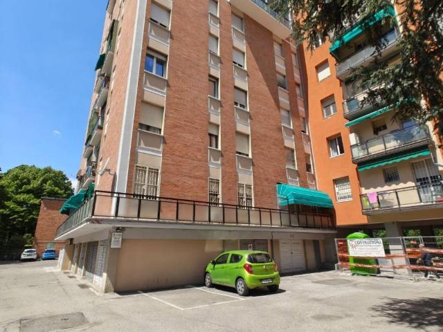 Appartamento in vendita a Bologna BO